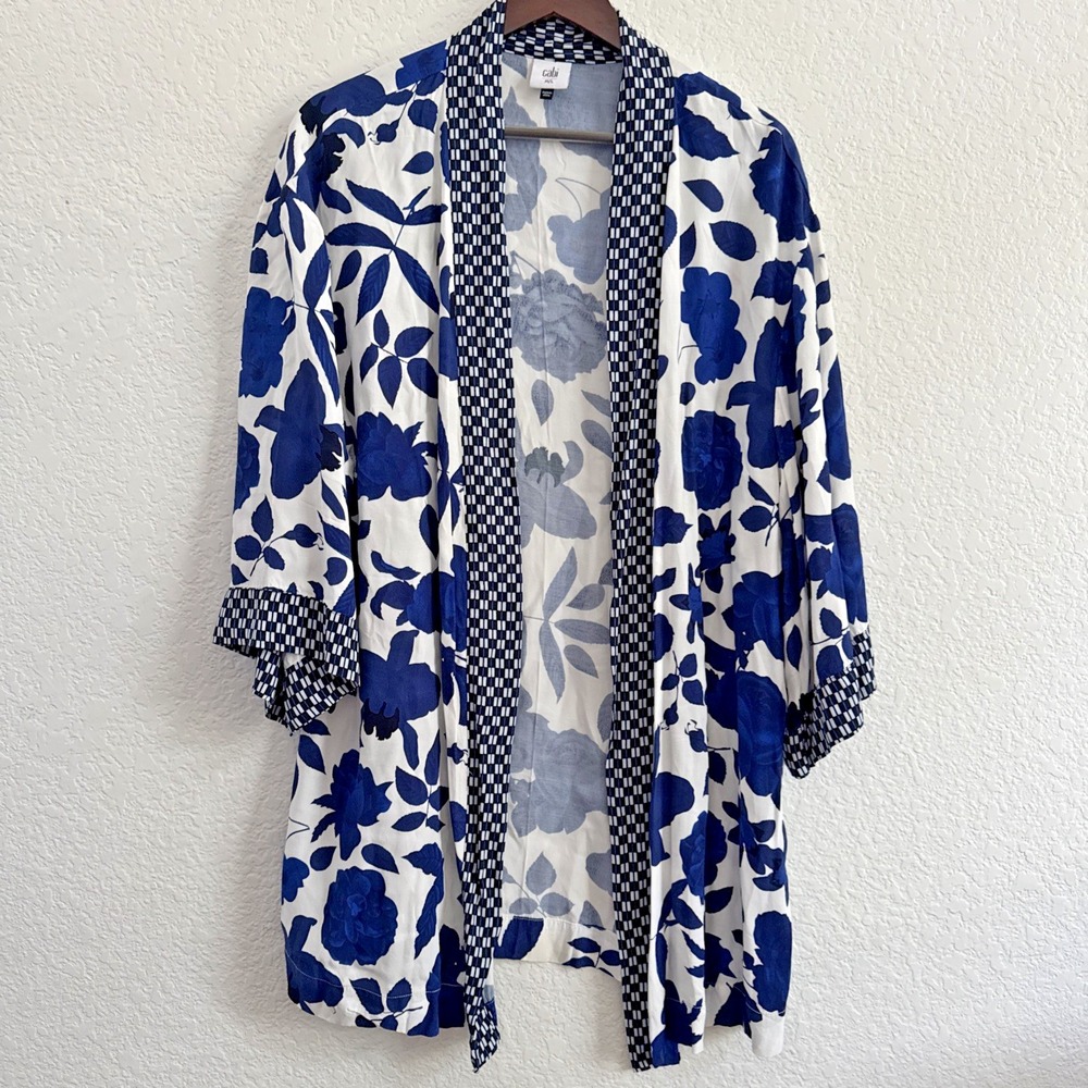 CAbi Botanical Print Kimono Floral Oversized Topper Blue White M/L 5661 EUC